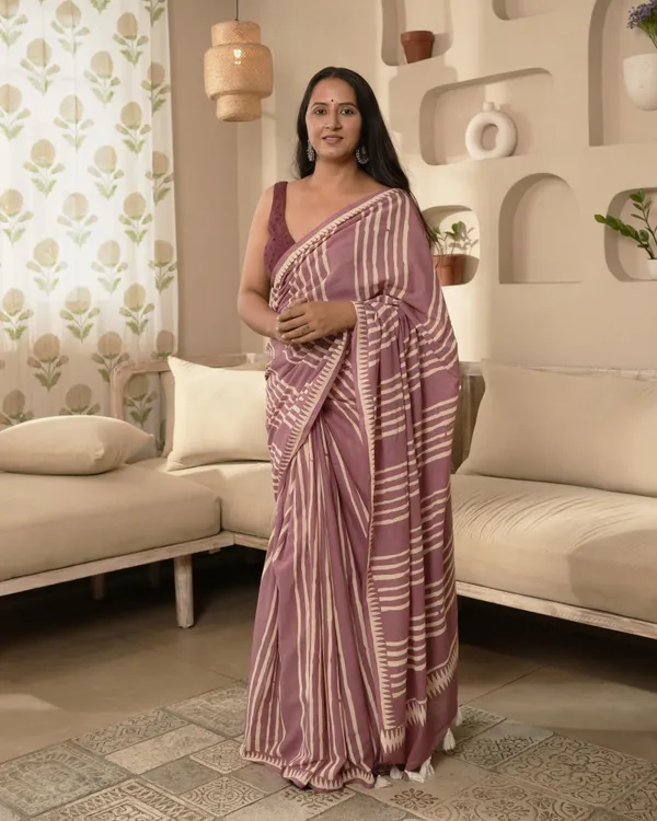 Mauve_Cotton_Block_Printed_Mul_Saree_With_Tassels_For_Women